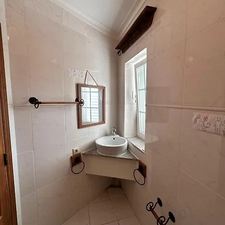 Villa Com Piscinas - Quintinha Do Quarteira