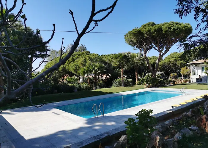 Villa Com Piscinas - Quintinha Do Quarteira