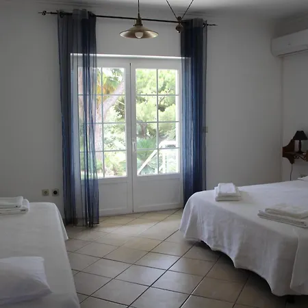 Villa Com Piscinas - Quintinha Do Quarteira